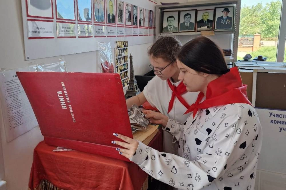 В школе скоро откроют небольшой музей, экспонаты уже собраны.