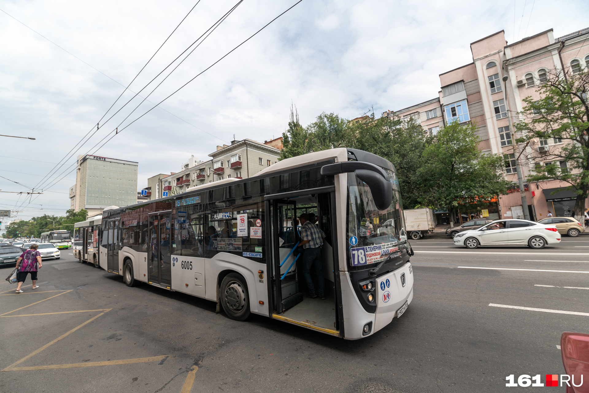 Проезд в ростове. Ростов транспорт. Автобус Ростов. Автотранспорт Ростов. Троллейбус будущего.