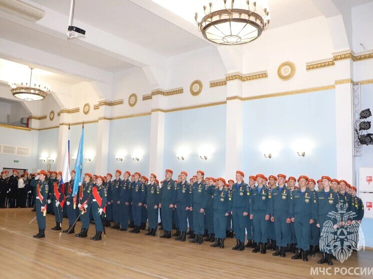 Будущие калининградские спасатели торжественно приняли присягу