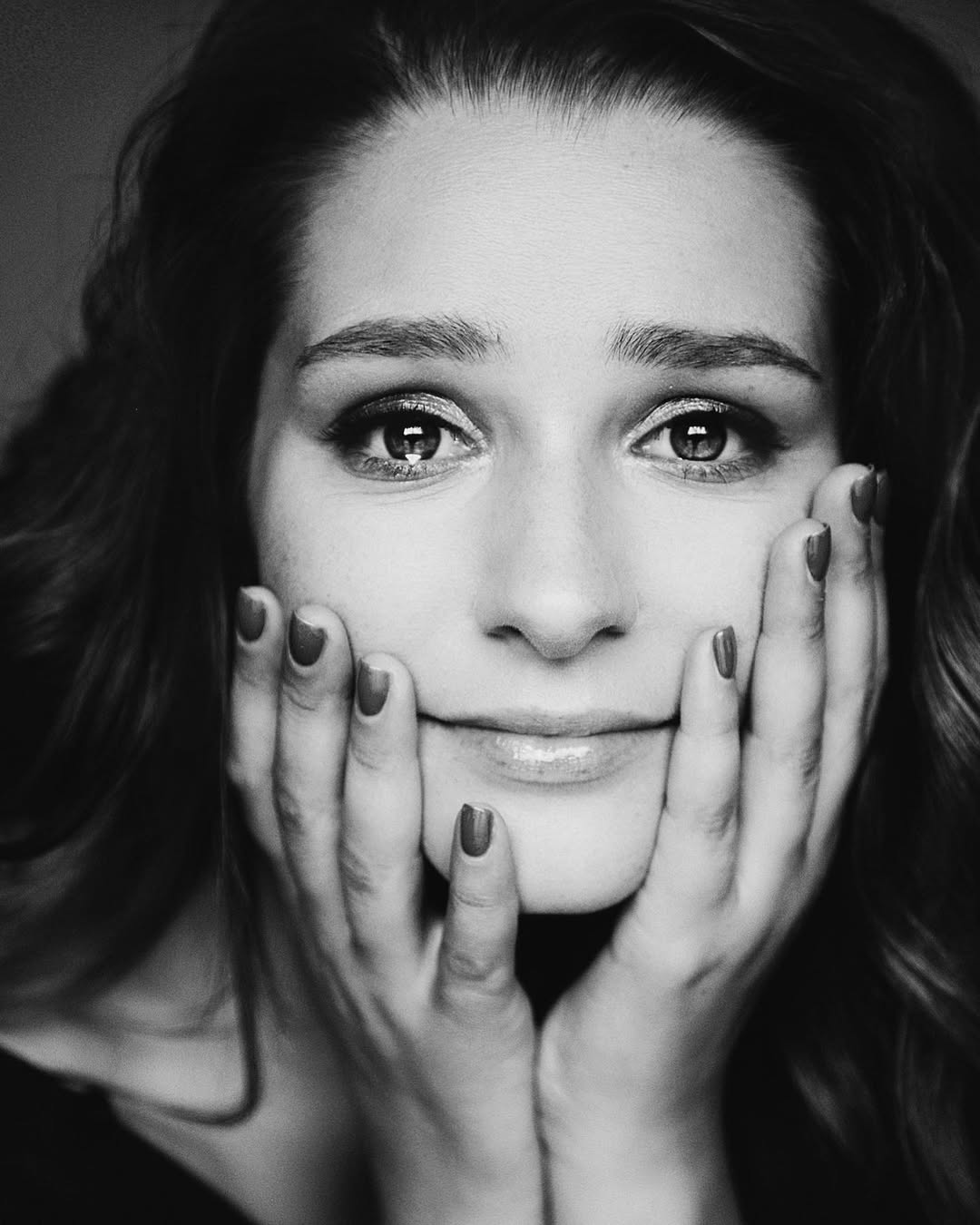 «Я хорошо отношусь к хейту»: Глафира Тарханова о плюсах соцсетей