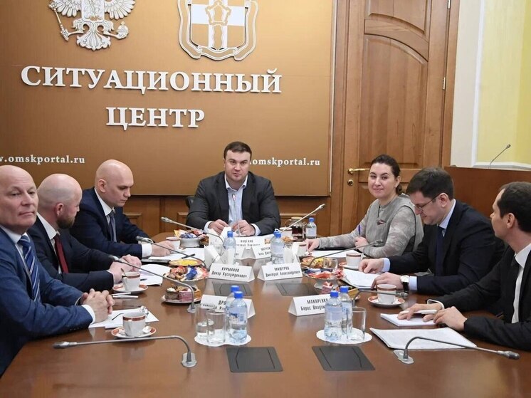 Губернатор Омской области Хоценко подвел итоги программы наставничества с победителями конкурса «Лидеры России»