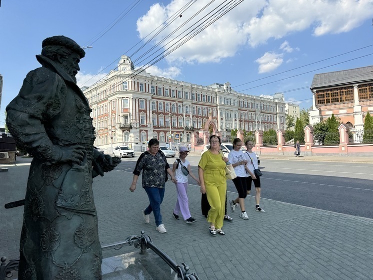 Владелец саратовской гостиницы готов обменять её на самосвал