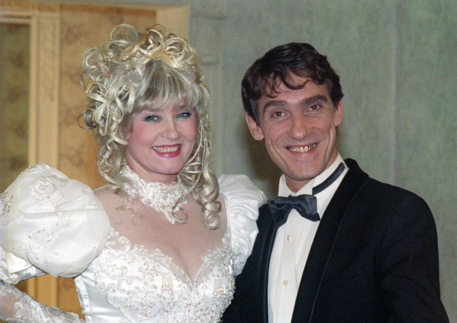 Актеры Вера Алентова и Валерий Гаркалин на съемках комедии «Ширли-мырли» режиссера Владимира Меньшова