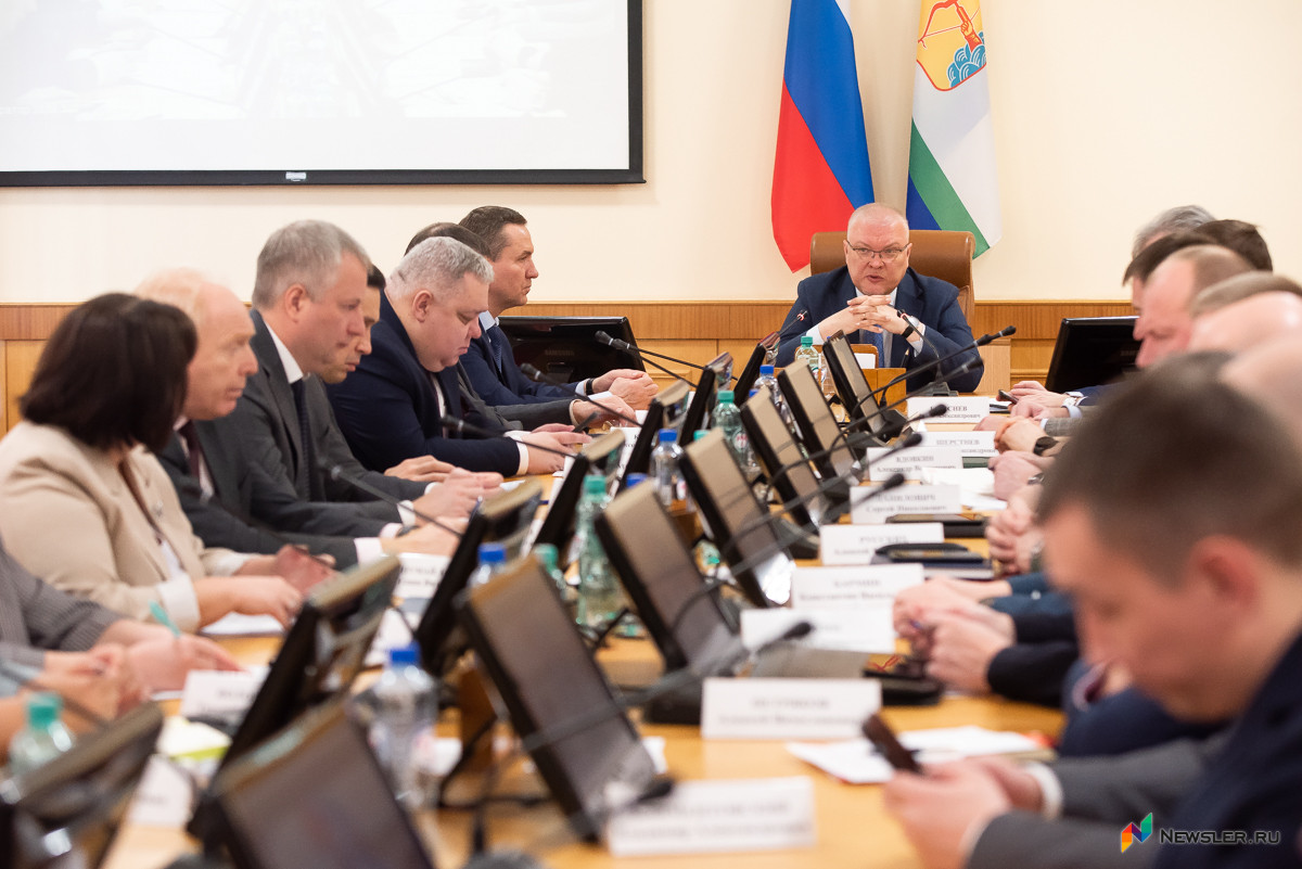 Правительство Кировской области купит новые отечественные автомобили