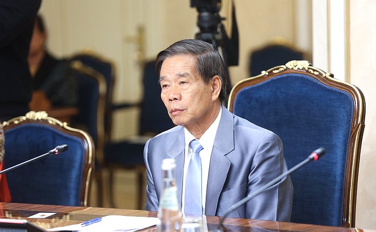 Встреча Николая Журавлева с членом Политбюро Народно-революционной партии Лаоса, Председателем Центрального комитета Лаосского фронта национального развития