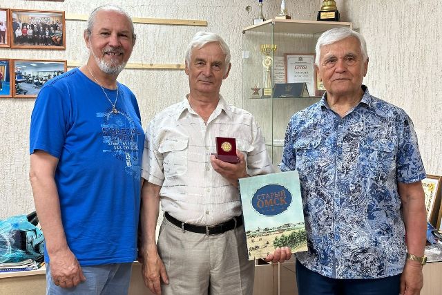 Руководство и сотрудники омского УФСИН поздравили ветеранов УИС с днем рождения