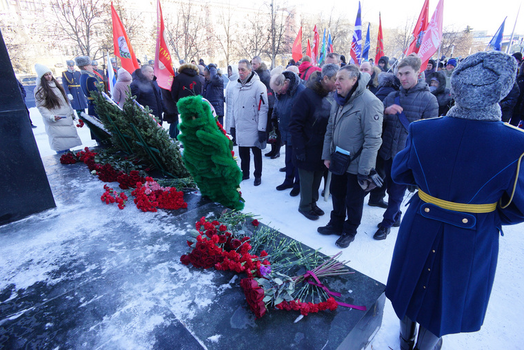 Депутаты заксобрания почтили память воинов-интернационалистов