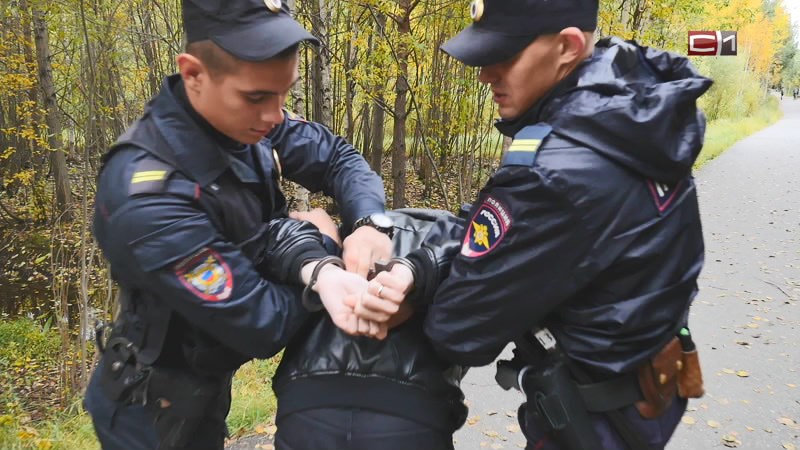 Начальник ОМВД в Югре избил двух полицейских, когда те пришли его задерживать