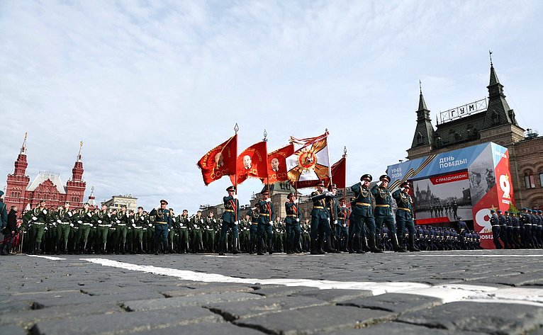 Председатель Совета Федерации Валентина Матвиенко присутствовала на военном параде в ознаменование 81-й годовщины Великой Победы