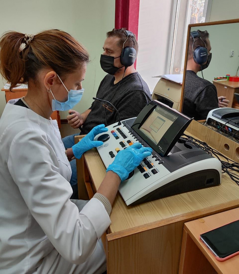 Сурдологический центр. Хорошевское шоссе 1 сурдологический центр. Аудиометр прибор. Сурдологический центр ангарская 13. Детский сурдологический центр.