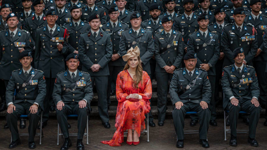 Наследная принцесса Нидерландов поступила на службу в ВС