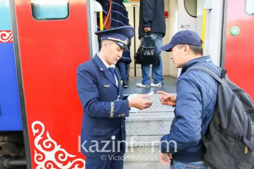 повышение заработной платы. зарплата ржд. повышение зарплаты железнодорожникам в 2024. средняя зарплата железнодорожника в россии. показатели цифровой трансформации.