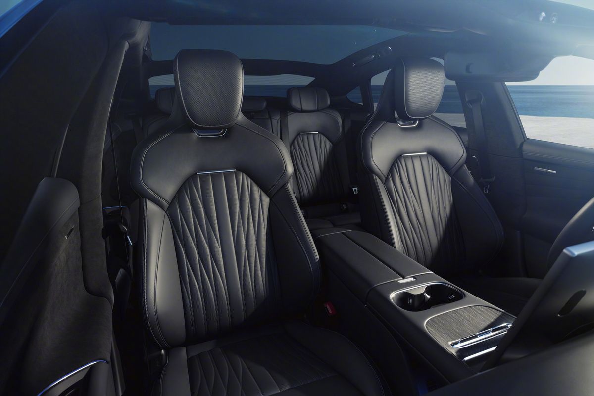 Xiaomi модернизировала седан SU7: электромобиль стал дальнобойнее