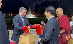 Делегация Бурятии участвует в 20-м фестивале День Организации Объединенных Наций Весак, который проходит во Вьетнамской буддийской академии в Хошимине