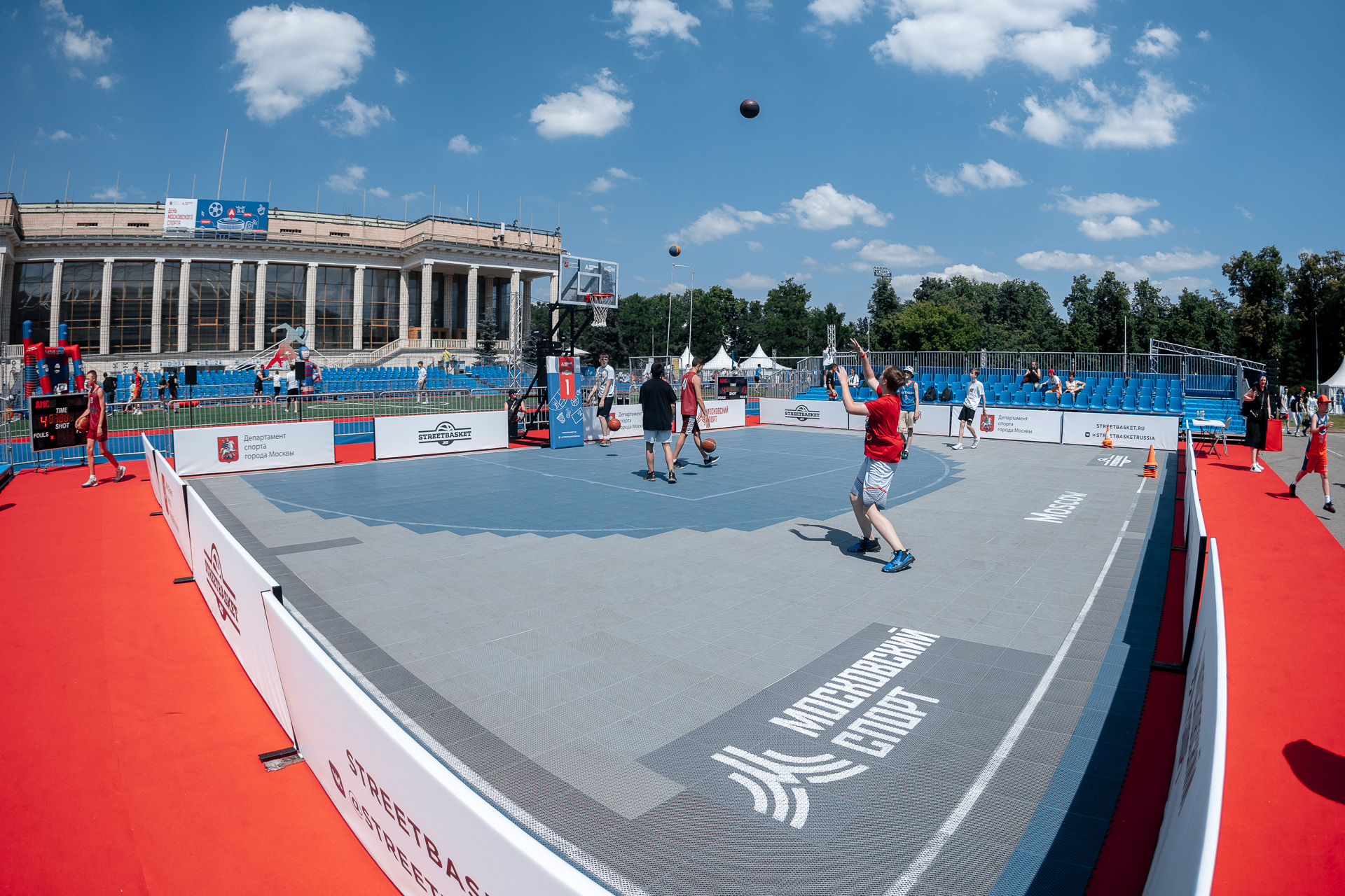 Московский спорт. Лужники спортивная площадка. 100 Лет московскому спорту в Лужниках. Олимпийский комплекс Лужники.