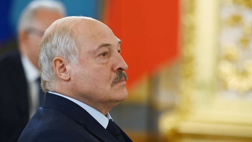 Лукашенко прибыл на военный полигон для проверки боеготовности ВС Белоруссии
