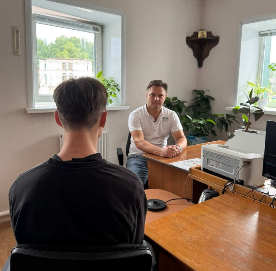 Служба по контракту