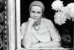 Заслуженная артистка РСФСР Наталья Гундарева 