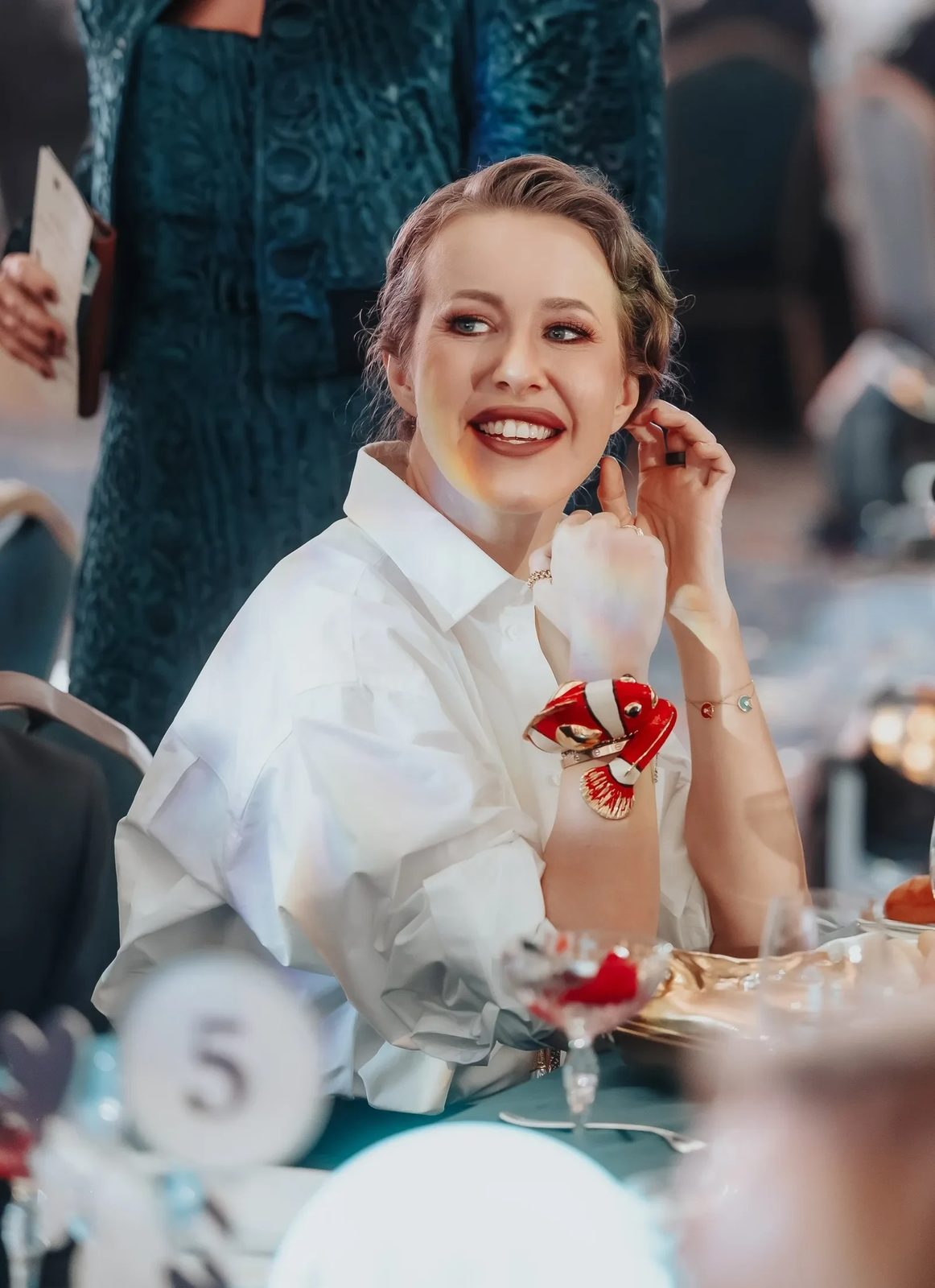 Ёлка первая: Иван Ургант, Мария Миронова и Ксения Собчак