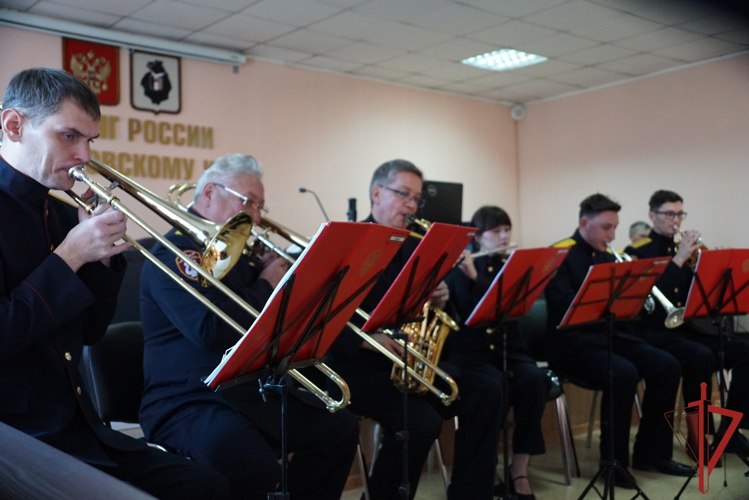 В Хабаровске состоялись торжественные мероприятия, посвящённые 73-летию со дня образования подразделений вневедомственной охраны (видео)