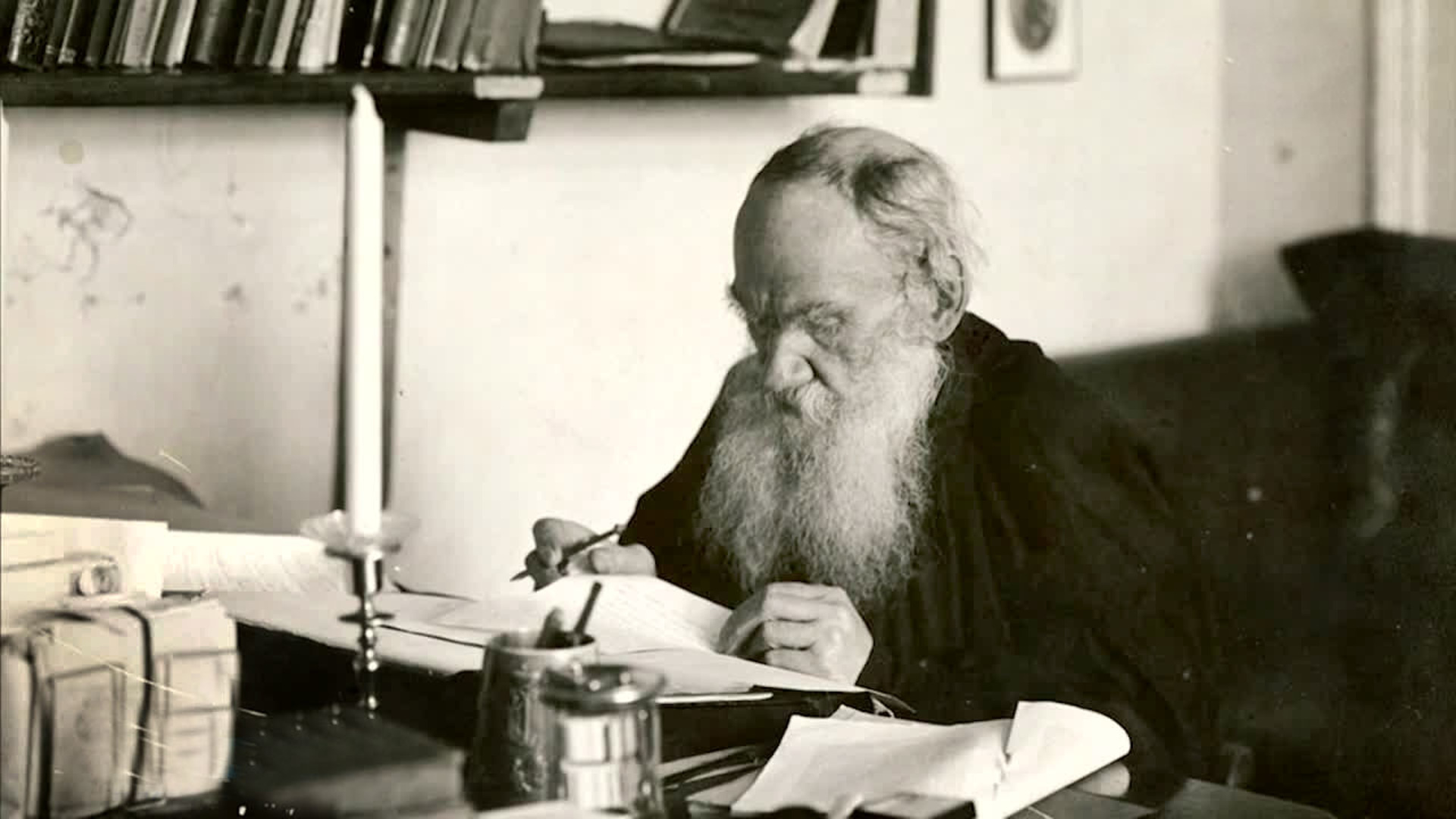 Лев николаевич толстой работа. Фото л н толстого для 3 класса. Лев николаевич толстой. Портрет л. Доклад лев николаевич толстой 3 класс.