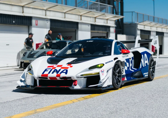 McLaren Senna GTR