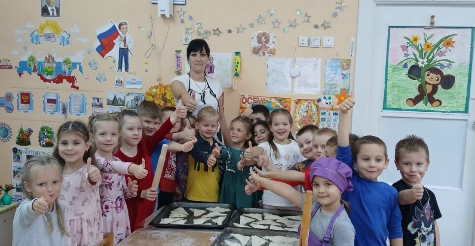 В Великом Новгороде названы образовательные организации с самым крепким «фундаментом»