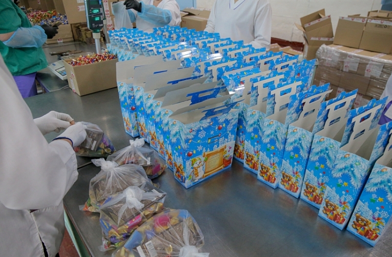 Новогодний подарок от губернатора. Подарки приморья. Подарки приморья. Подарки приморья. Подарки приморья.