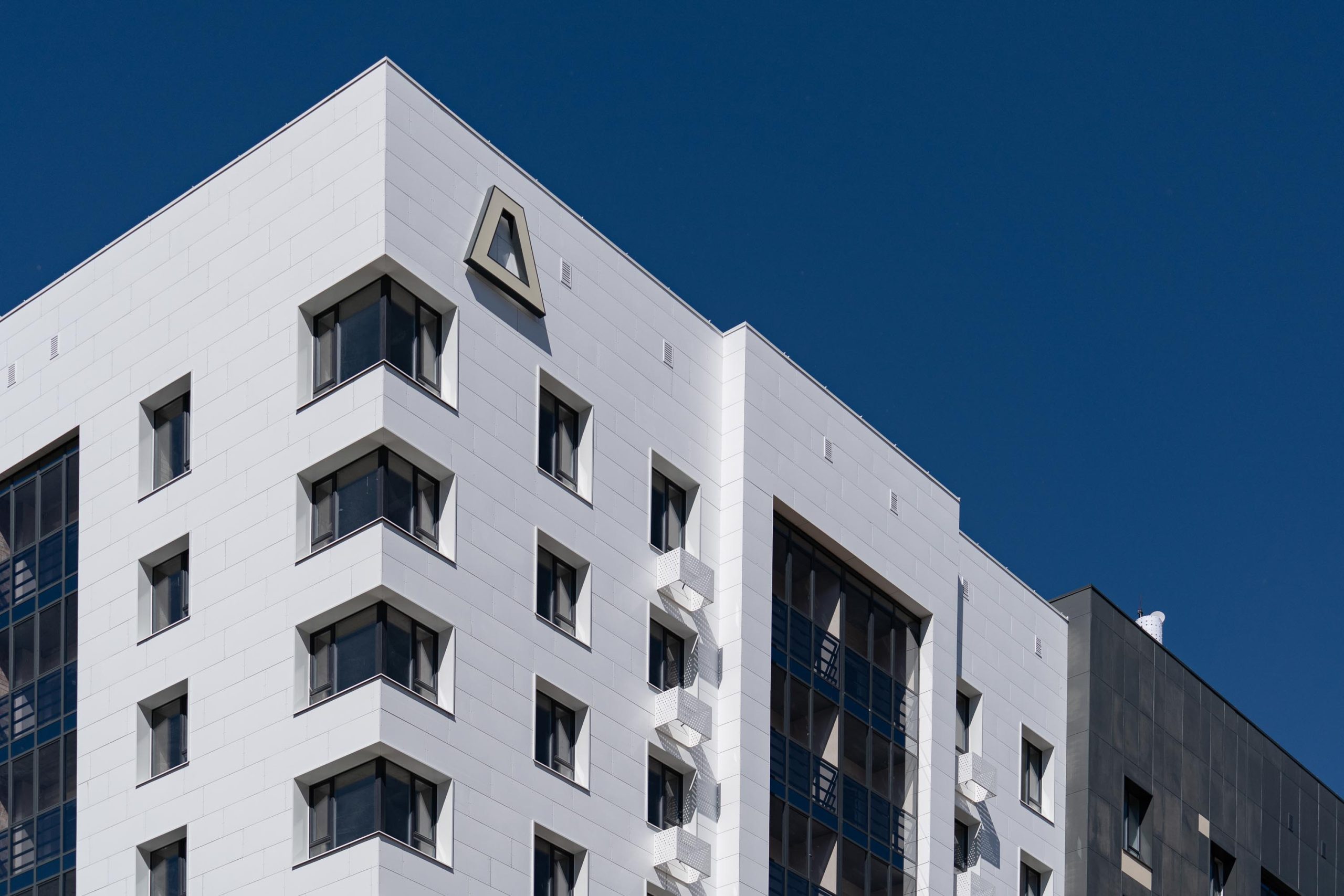 Платон тентюковская 320 сыктывкар. Афинская академия платона. Здание платон. Афинская академия платона. Здание платон.