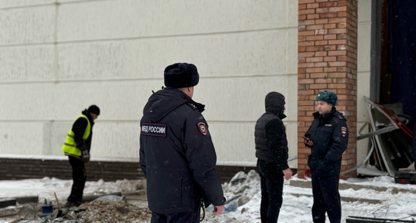 В Сыктывкаре полиция искала нелегальных мигрантов на рынках и стройобъектах 