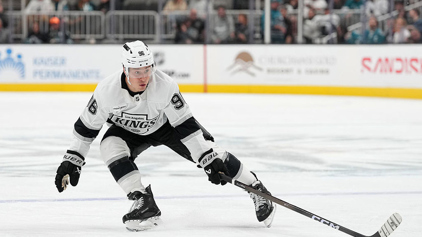 Гол Кузьменко помог «Лос-Анджелесу» разгромить «Чикаго» в НХЛ