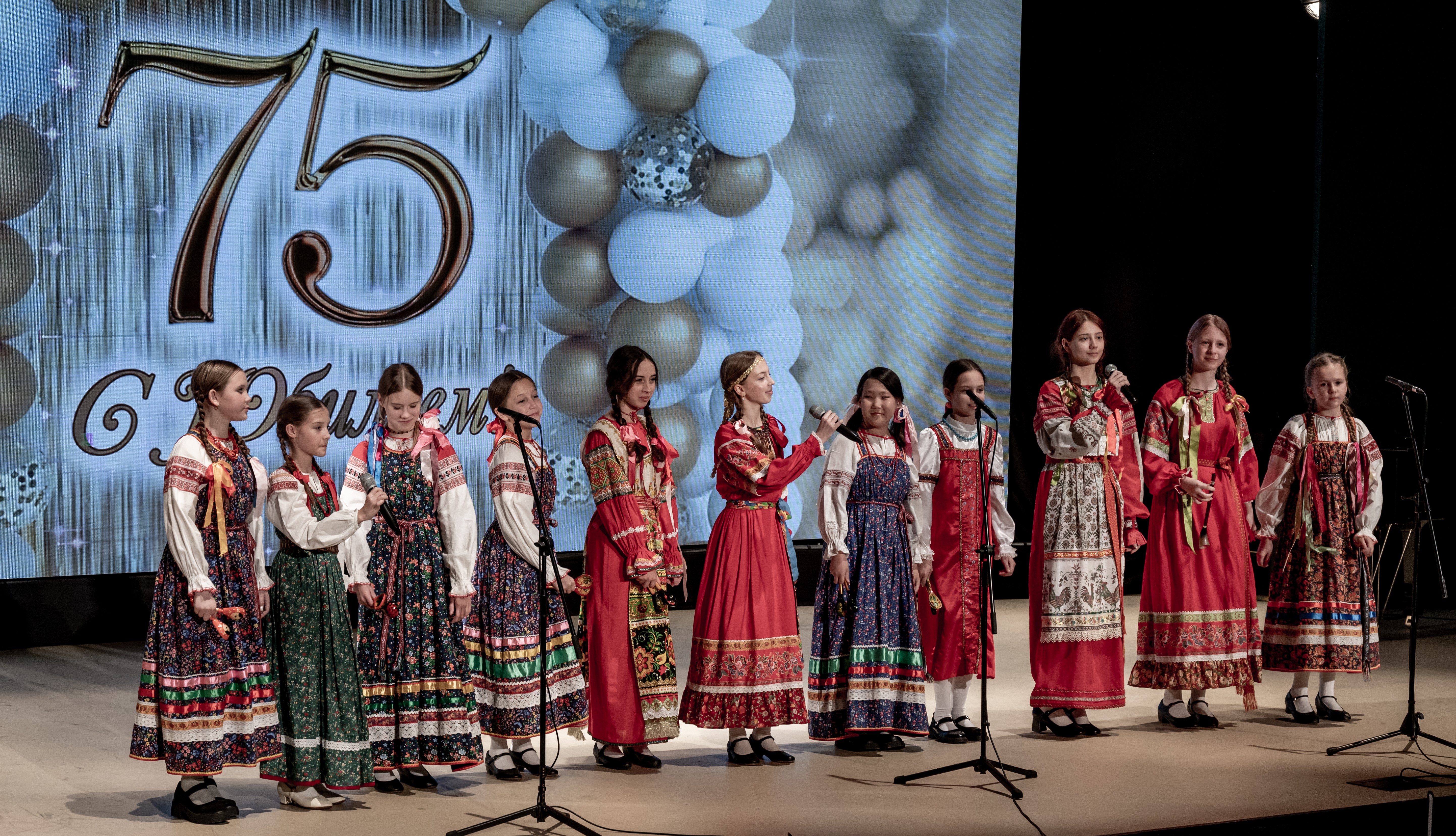 История старейшей музыкальной школы неразрывно связана с культурным развитием города, - отметил Глава краевой столицы Евгений Беляев 