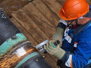 Столичные газовики реконструируют газопровод на Аминьевском шоссе