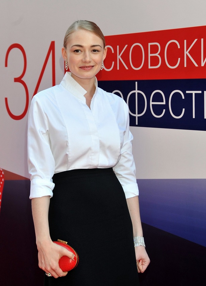 Актриса Оксана Акиньшина подала в суд на мужа, и речь идет не о разводе