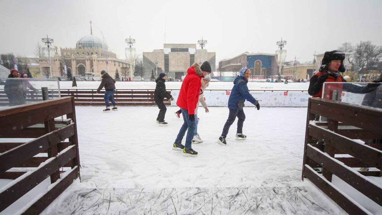 в москве каток вднх