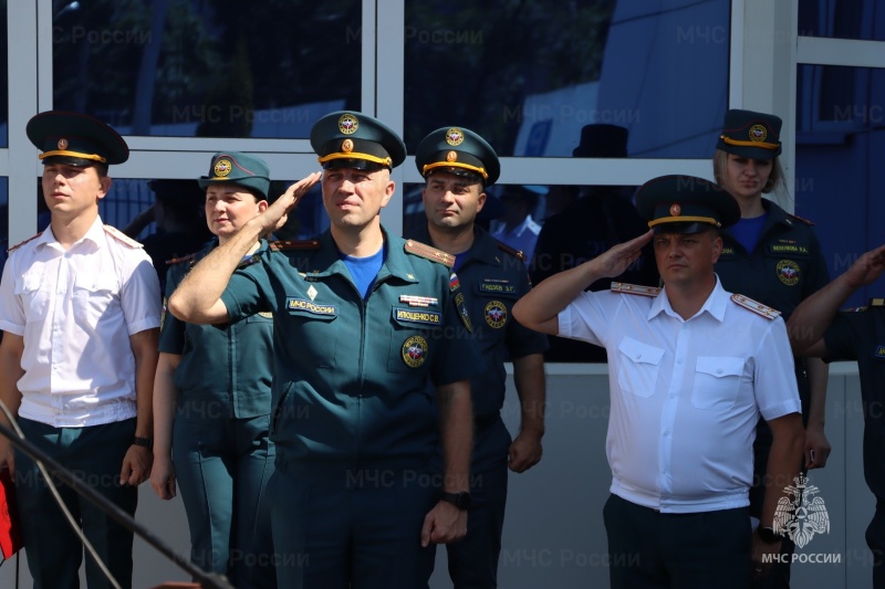 Сотрудников государственного пожарного надзора поздравили с профессиональным праздником