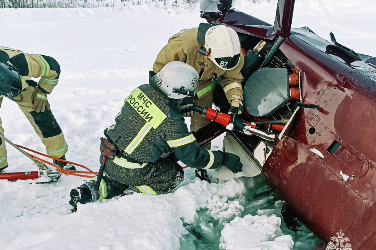 7 января на территории пермской базы отдыха «Ашатли-парк» произошло крушение частного вертолета Robinson R44