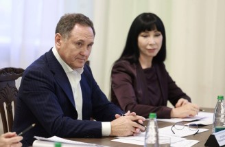 Алексей Текслер принял участие в заседании попечительского совета театра оперы и балета им. М.И. Глинки. Автор фото - Наиль Фаттахов 