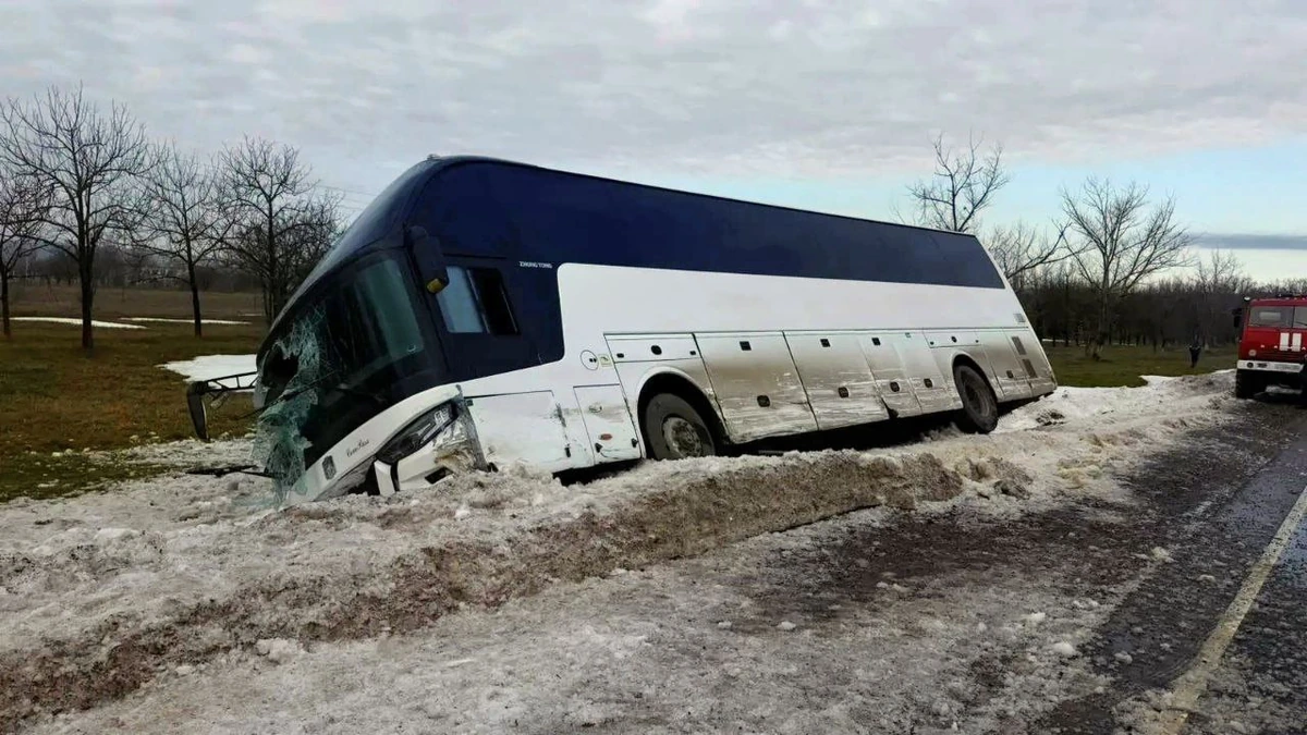 В полиции рассказали подробности ДТП с автобусом под Новороссийском