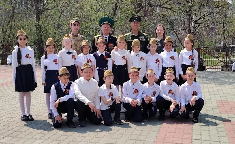 В Южно-Сахалинской начальной школе № 21 прошел смотр строя и песни 