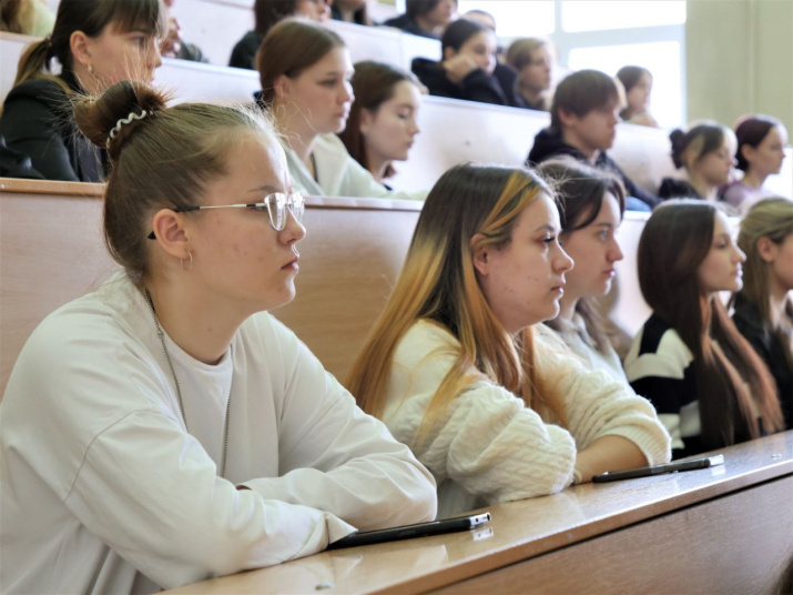 Спецпоказ фильма «Дневник белой вороны» в Луганске. Фото: Татьяна Антюхова