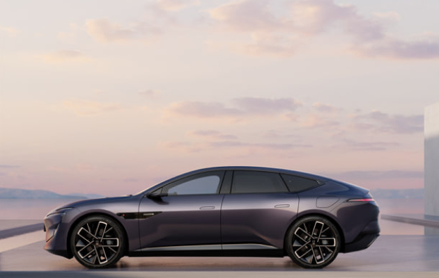 Люксовое гран-купе AVATR с индексом 12