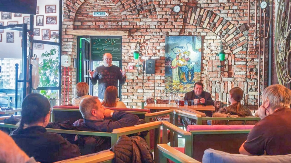 В Брянске вместе с кофе стали подавать науку