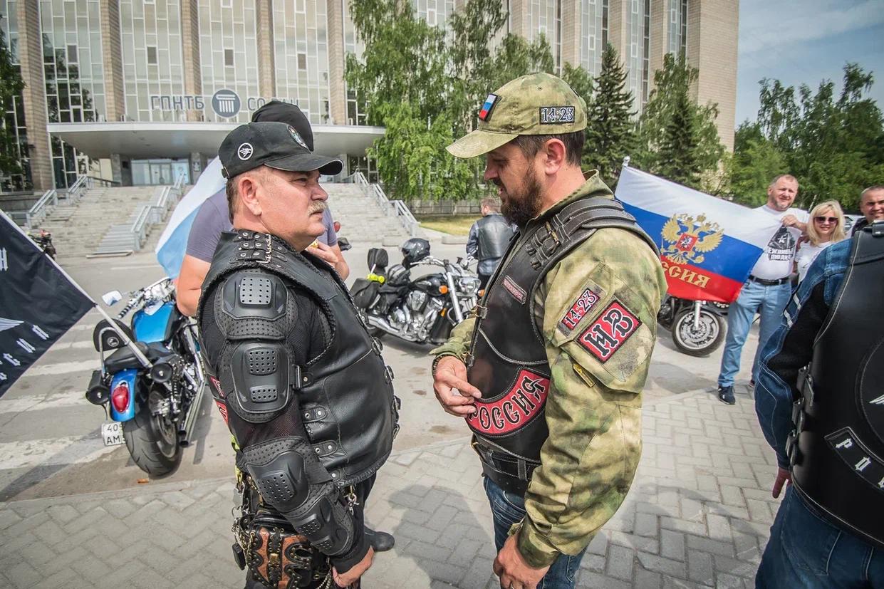 Волк байкер