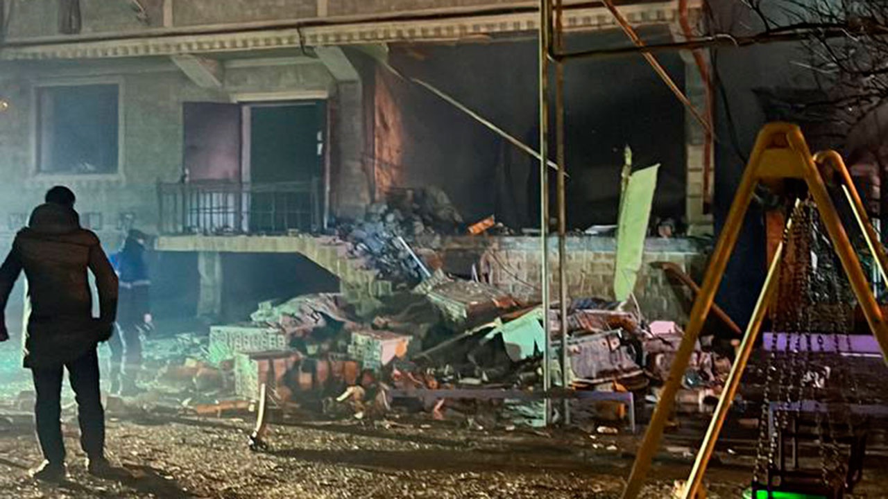 Аварии произошли в хасавюртовском. Пожар в хасавюрте сегодня. Хасавюрт пожар рынок. Смертельное дтп в дагестане. Хасавюрт взрыв бытового газа.