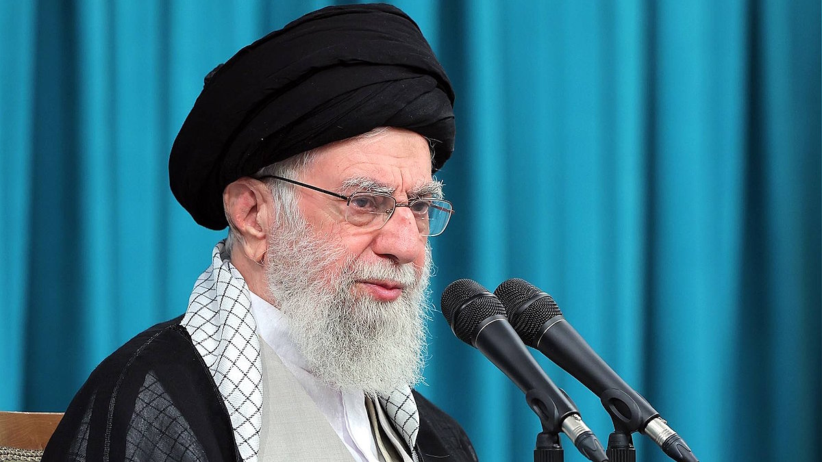 Аятолла Али Хаменеи заявил, что Иран не нуждается в ядерном оружии