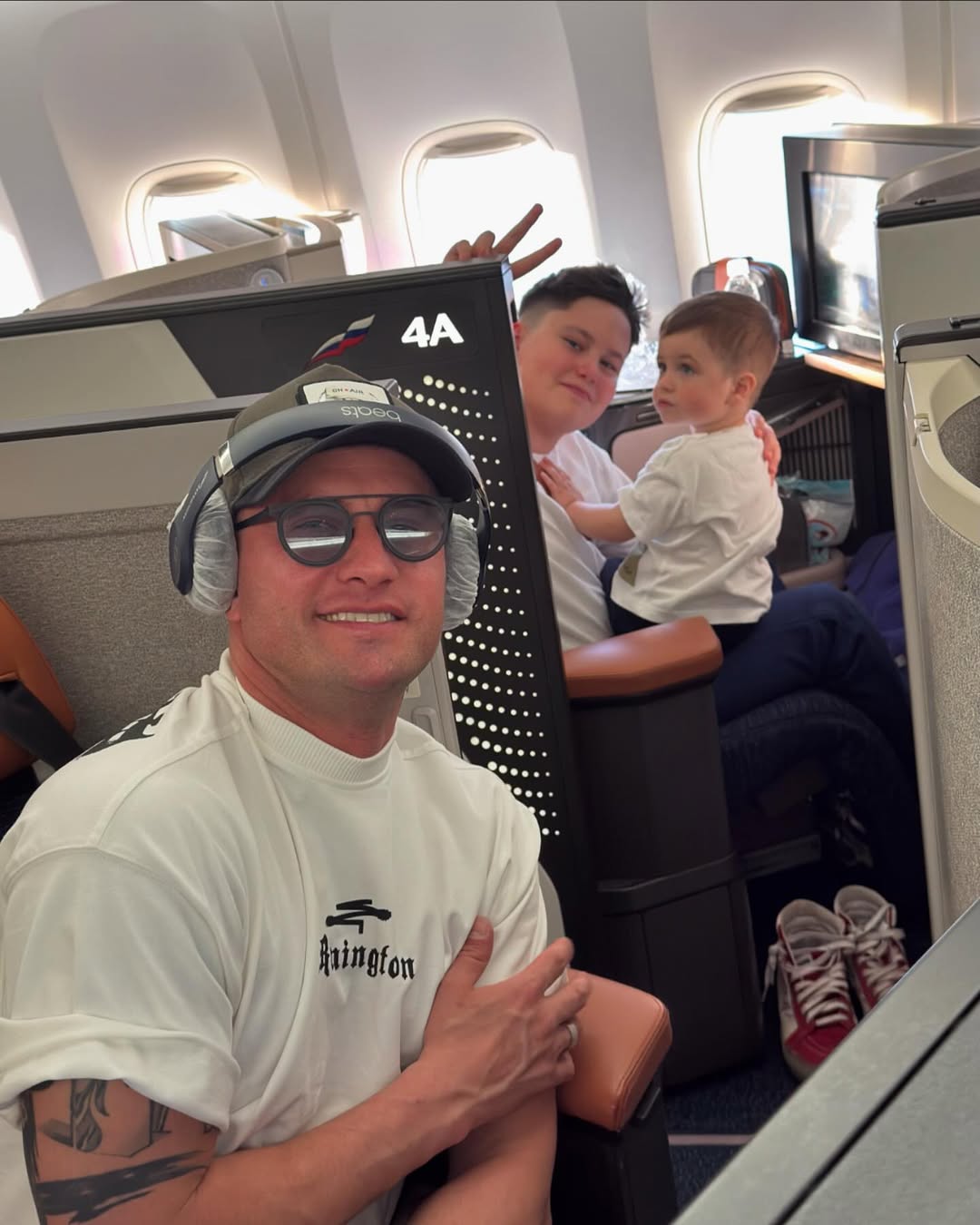 «Семья со мной, где бы я ни был»: Павел Прилучный о любви, романтике и конфликтах