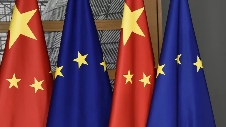 FT: Китай намерен восстановить отношения с Европой и дистанцироваться от России