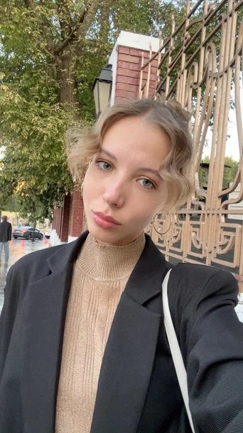 Актриса Алёна Киселёва: Нам, зумерам, близка тема одиночества в толпе