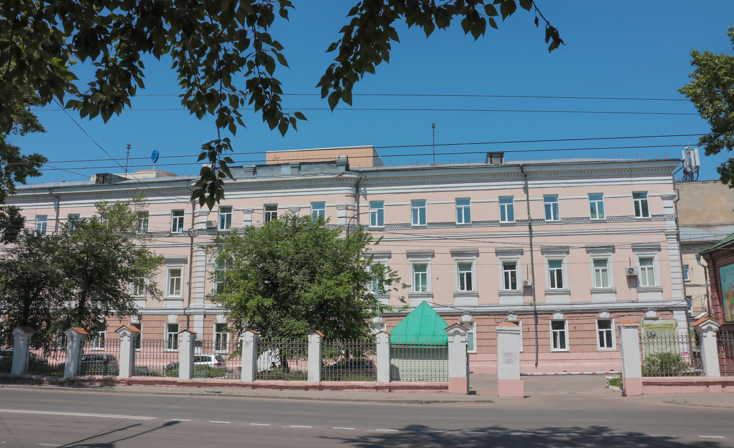 Городской ивано матренинской. Ивано Матренинская больница Иркутск. Депутатская 20 Ивано Матренинская больница Иркутск. Ивано-Матренинская детская больница Иркутск история. Ивано-Матренинская детская.